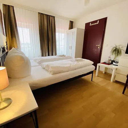 Doppelzimmer Bar, Direkt Am Alten Strom Apartment Rostock