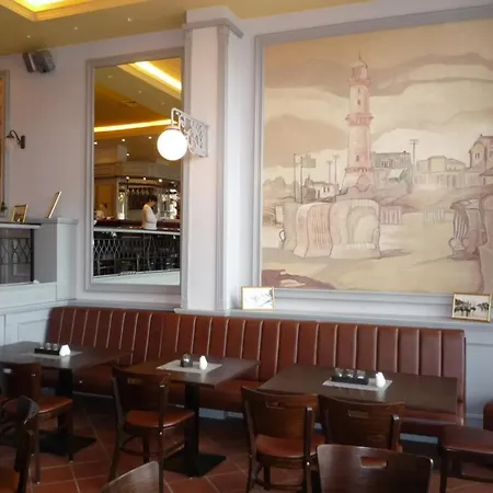 Nyaraló Doppelzimmer Bar, Direkt Am Alten Strom *